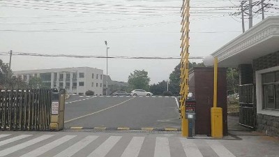 工廠車牌識別系統(tǒng)率低怎么解決？